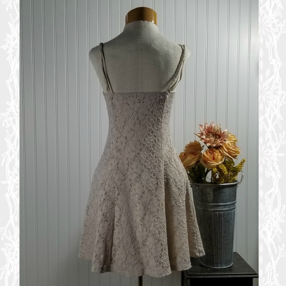| hint of mint | tan lace bodice skater dress - Picture 3 of 5